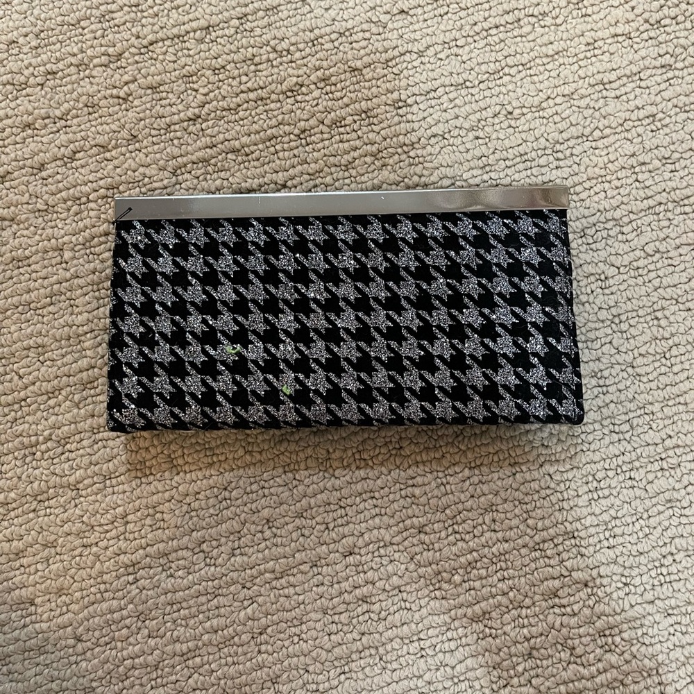 Clutch wallet